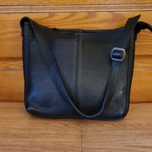 Duluth Trading Co Black Pebbled Leather Crossbody Bag